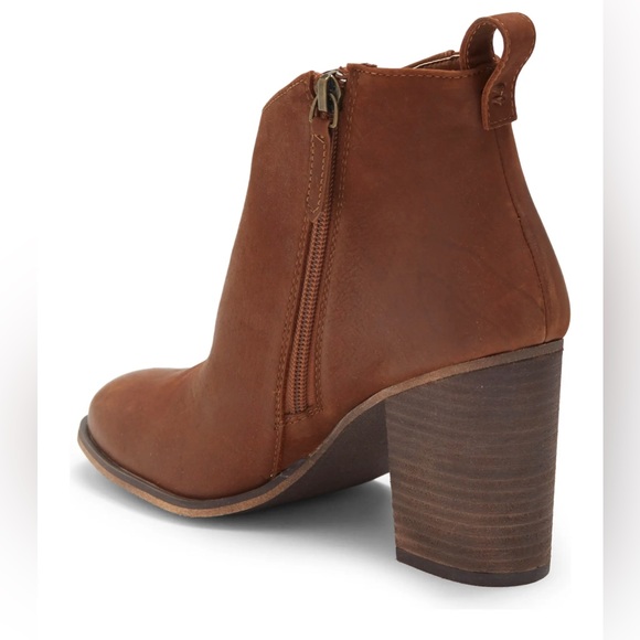 BP Lance Leather Block Heel Bootie. NWT in original box. - Picture 2 of 5